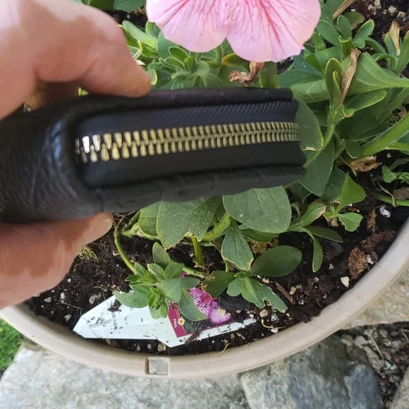 RAMPAGE WRISTLET Chevron design NWOT UNISEX - Picture 10 of 10